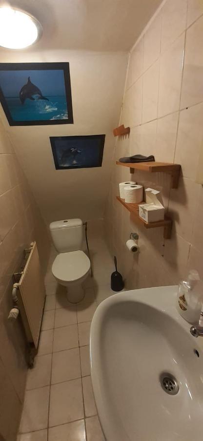 Iru, Not For Parties, Not A Hotel, Room With No Kitchen Amsterdam Buitenkant foto