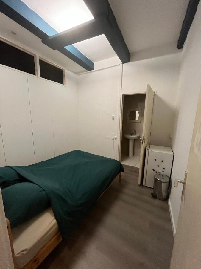 Iru, Not For Parties, Not A Hotel, Room With No Kitchen Amsterdam Buitenkant foto
